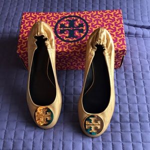 Gold Tory Burch Reva ballet flat size 11